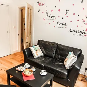 Chic & Bright Flat Near Holyrood Park Appartement Édimbourg