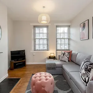 Altido Unique & Stylish Grassmarket Apt - Close To Castle , Edimburgo Reino Unido